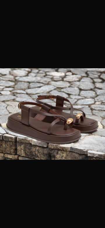 Sandalia Yolanda marrón
