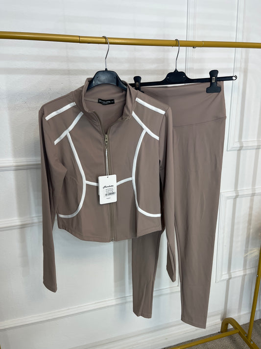 Conjunto Beatriz (RTT59279)