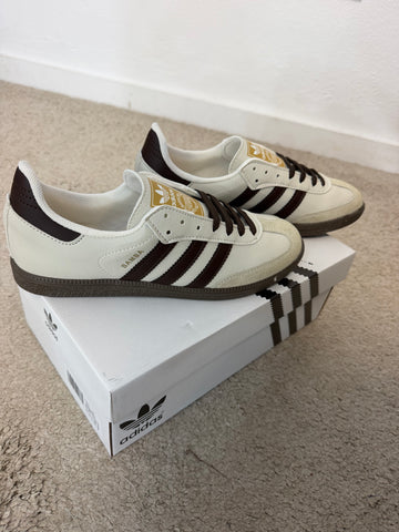 Tenis Adidas samba marrón