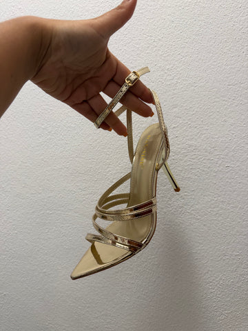 Tacón Noemí dorado