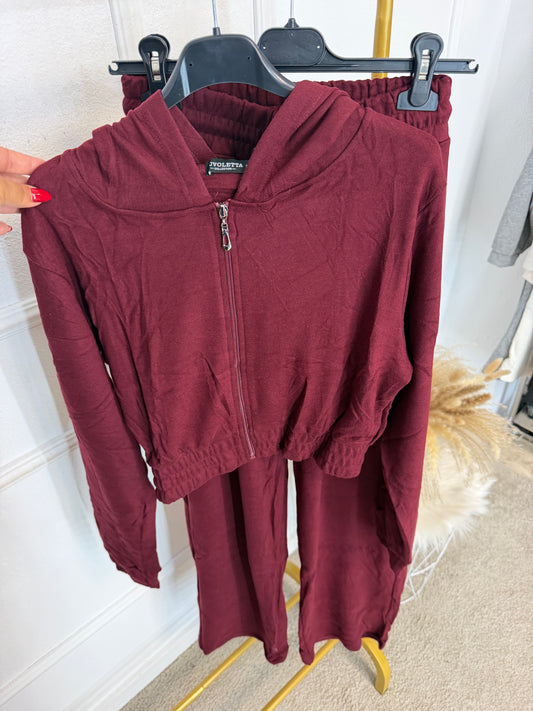 Chandal Damaris (HXX04)