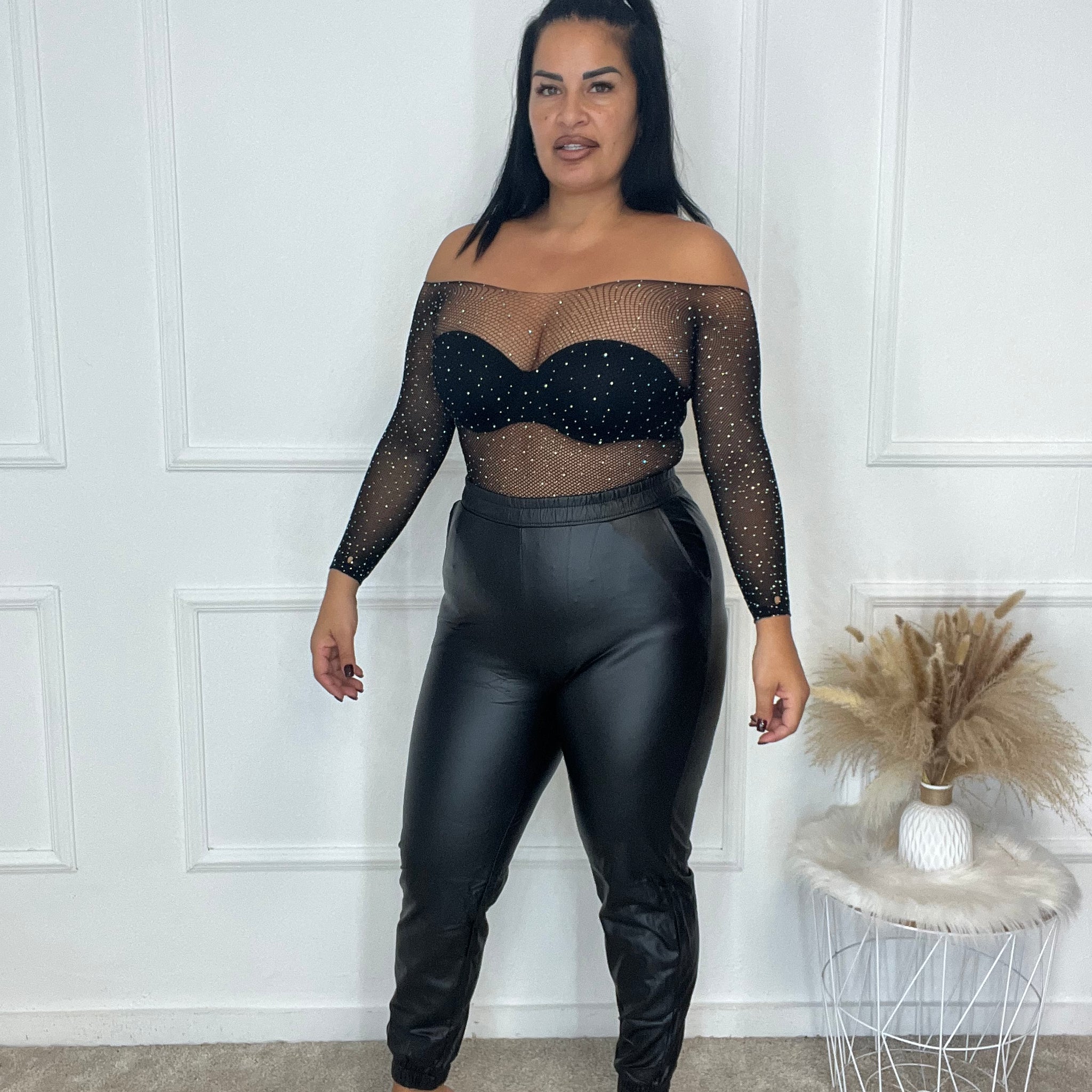 Pantalón polipiel puño