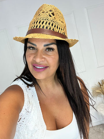 Sombrero Rafia rígida
