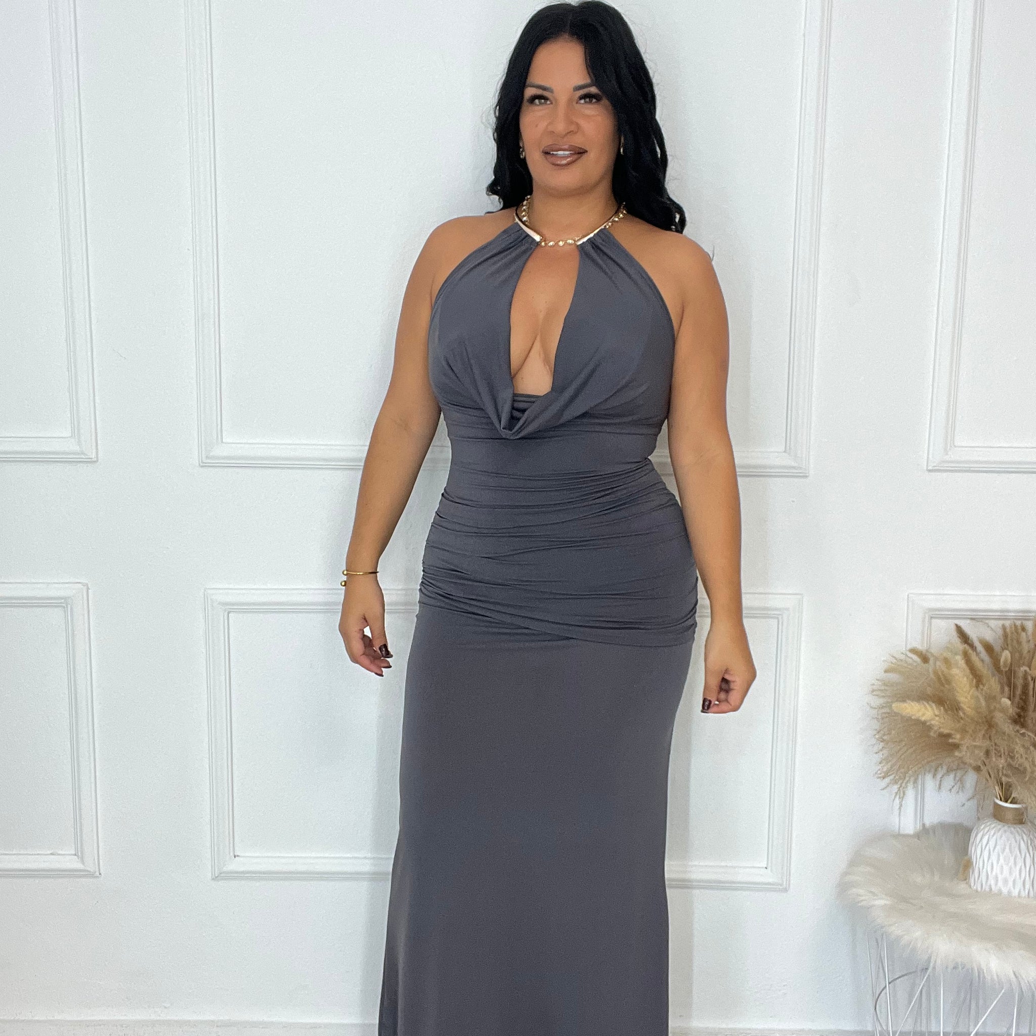 Vestido collar largo