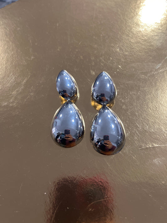 Pendiente lágrima doble