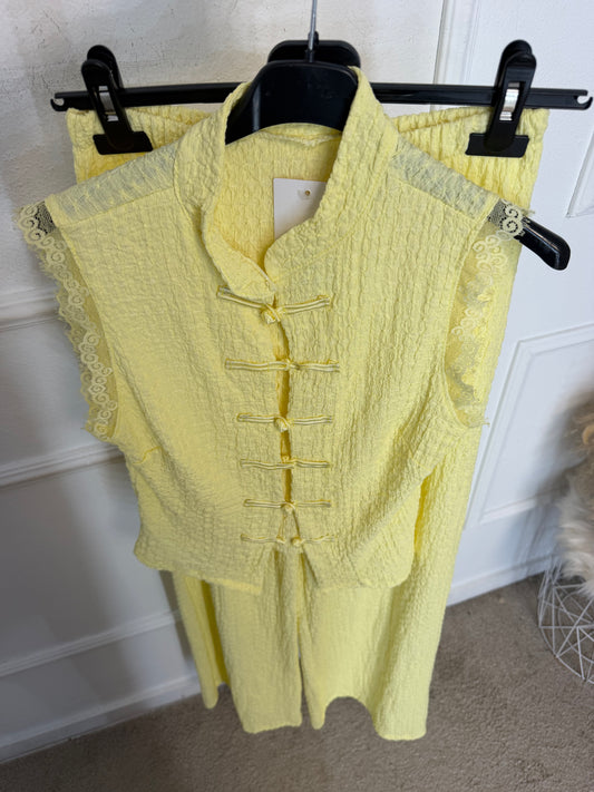 Conjunto Yeni