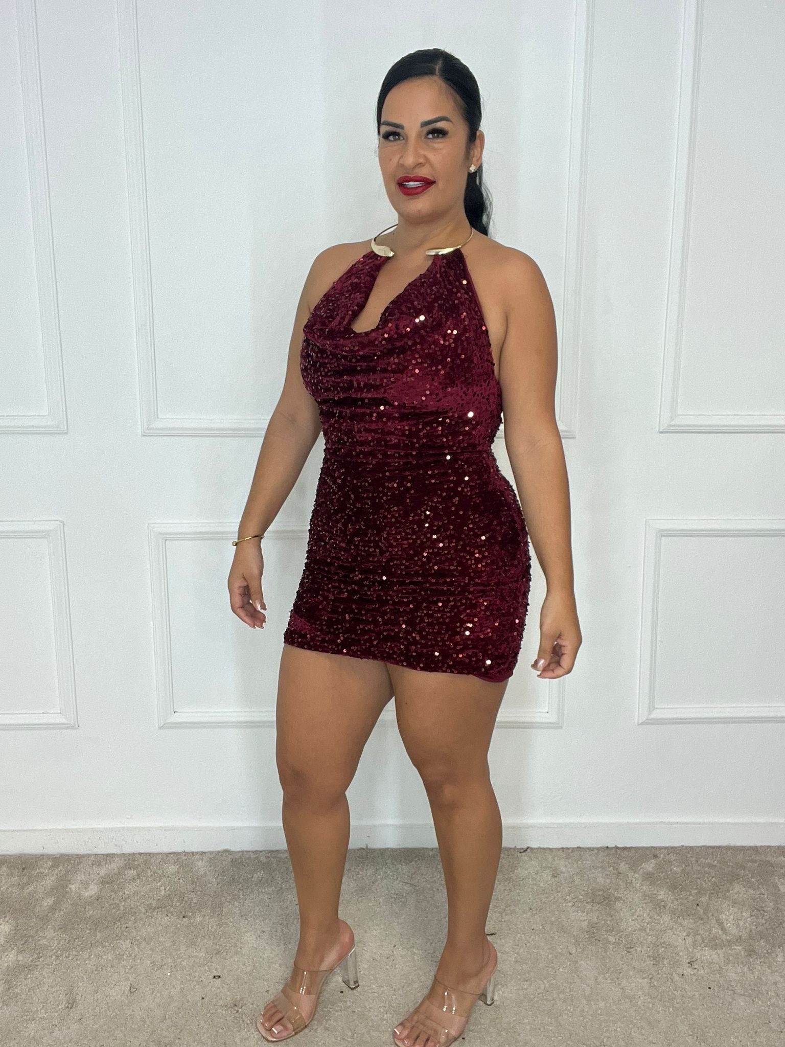 Vestido collar lente