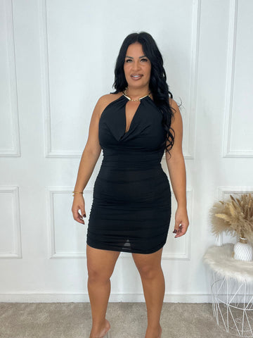 Vestido collar corto